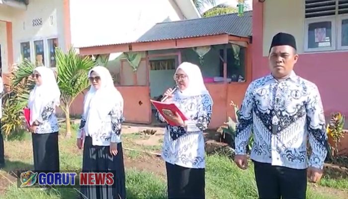 SDN 16 Anggrek dalam upacara memperingati Hari Ulang Tahun Persatuan Guru Republik Indonesia (PGRI) ke-79 dan Hari Guru Nasional (HGN) 2024 