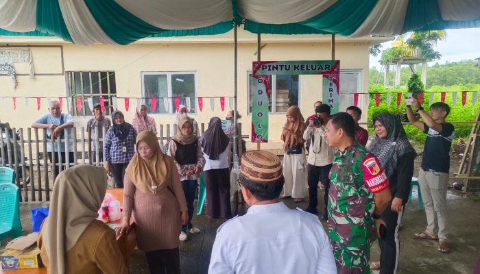 Komandan Distrik Militer (Dandim) 1314/Gorontalo Utara, Letkol Inf Rayner D.R Wajong, turut serta dalam peninjauan kesiapan Tempat Pemungutan Suara (TPS) menjelang Pemilu serentak 2024