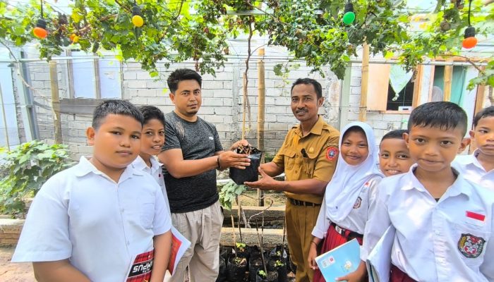 Eksplorasi Kebun Anggur! Siswa SDN 10 Anggrek Raih Ilmu dan Inspirasi Bertani