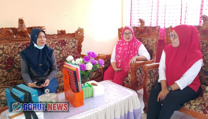 Kunjungan PKM Anggrek, Memberikan Imunisasi Difteria dan Tetanus di SDN 16 Anggrek