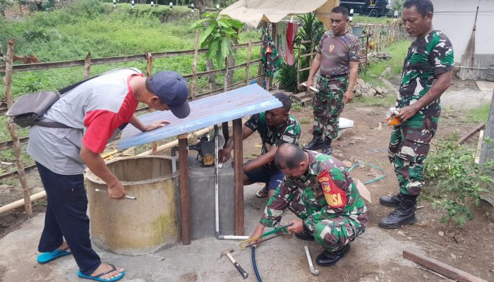 KODIM 1314/GORUT RAMPUNGKAN PEMBANGUNAN SARANA AIR BERSIH DI DESA HUTAKALO