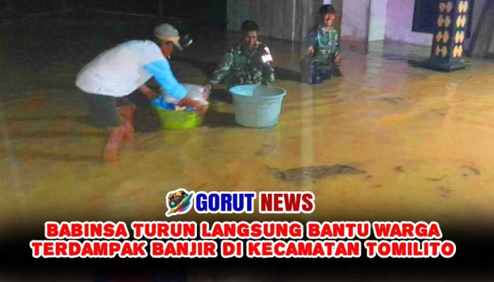 Babinsa Turun Langsung Bantu Warga Terdampak Banjir di Kecamatan Tomilito