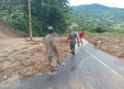 Peltu Yusuf Rombe Turut Serta Dalam Pembersihan Material Longsor Di Desa Sembihingan