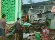 Babinsa Pratu Alvian Loppies Turut Serta Dalam Gotong Royong Pembersihan Masjid di Bulontio