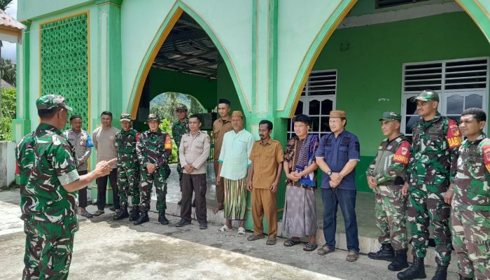 Danramil 1314-03/Sumalata Pimpin Karya Bakti Bersihkan Masjid Di Bulontio
