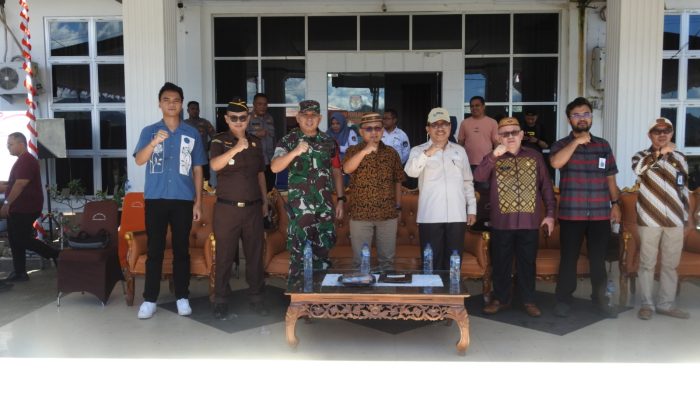 Dandim 1314/Gorut Hadiri Pelepasan Logistik PSU Pilkada Gorontalo Utara 2025