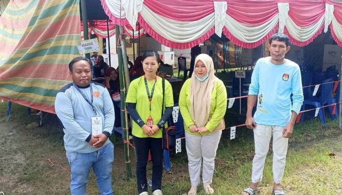 Saprin Lamusu Pastikan TPS Siap, Warga Putiana Antusias Sukseskan PSU Gorut 2024
