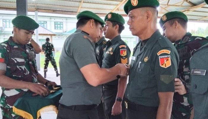 Upacara Korps Raport Kenaikan Pangkat Dan Pelepasan Purna Tugas Personel Kodim 1314/Gorut