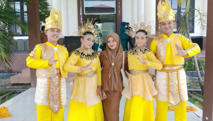 Siswa SMAN 1 Gorontalo Utara Tampil Memukau Sambut Tim TP PKK Provinsi di Acara Pelantikan
