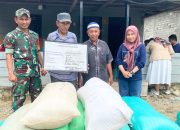Babinsa Dampingi Penyaluran Bibit Inpari 32 untuk Petani di Kecamatan Biau