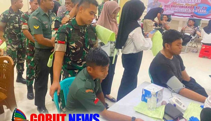 Kodim 1314/Gorut Tunjukkan Kepedulian Lewat Donor Darah HUT Bhayangkara ke-79