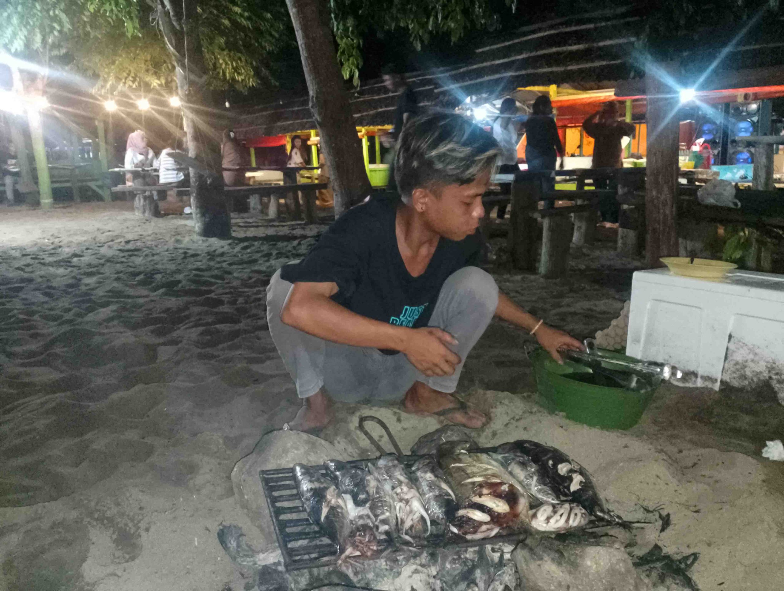 Pantai Minanga bersama Keluarga Sri Yolanda Luawo dan Dolpin Lamaji