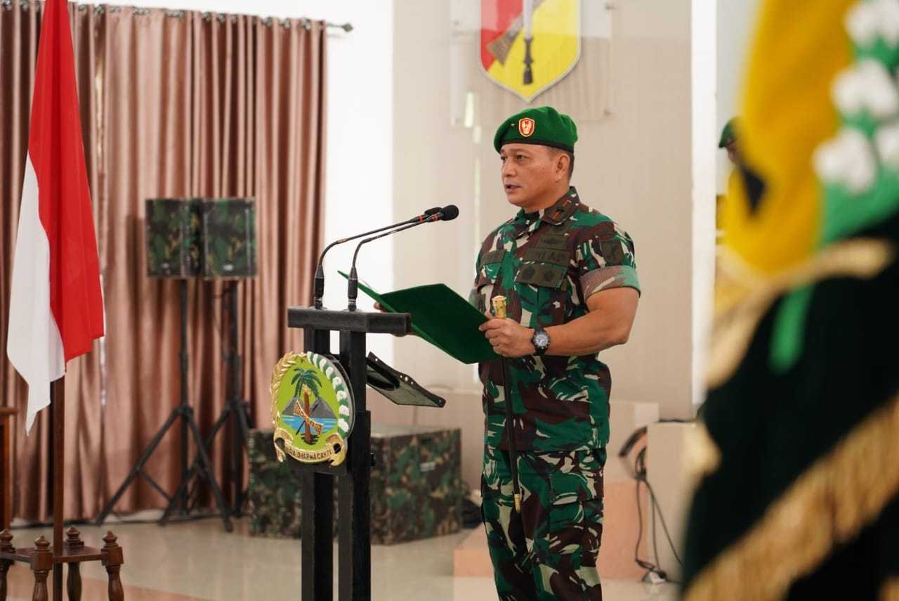 Brigjen TNI Hardo Sihotang Pimpin Sertijab Kasiter dan Kasiren Korem di Gorontalo