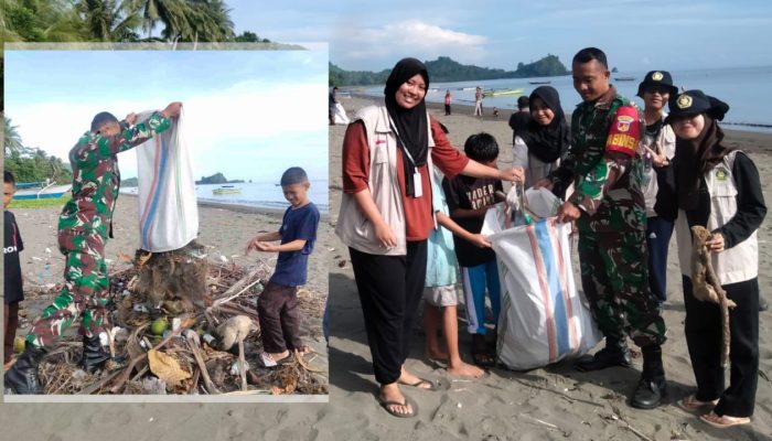 Babinsa Serda Saenal Turut Serta dalam Kerja Bakti Pantai Tolinggula
