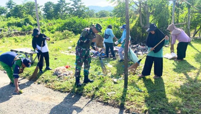 Kodim 1314/Gorut Gelar Karya Bakti Bersihkan Pasar di Kwandang
