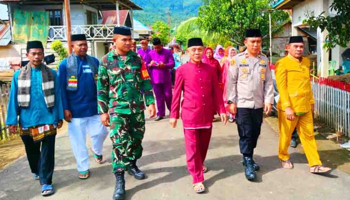 Babinsa Sumalata Sertu Parman Hadiri Peringatan Maulid Nabi di Pulohenti