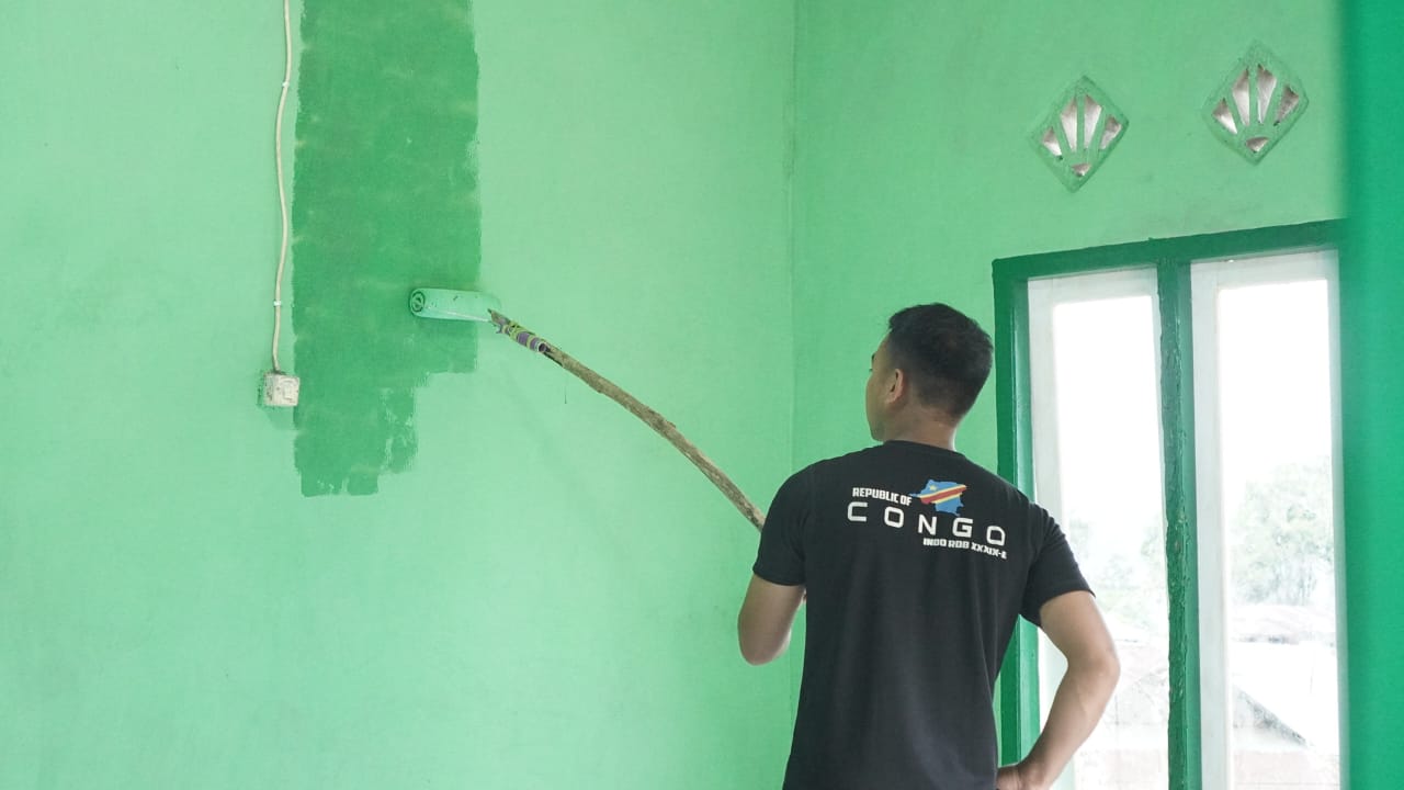 Penuh Warna dan Harapan, Rumah Warga Disulap Satgas TMMD Ke-126 Kodim 1315/KG Jadi Lebih Layak Huni