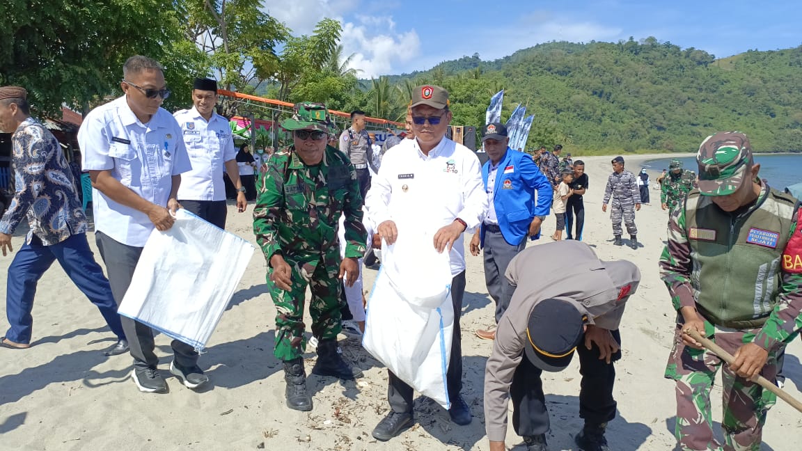 Kodim 1314/Gorut Perkuat Kolaborasi dengan Pemkab dan Masyarakat Pesisir Sumalata Lewat Apel Kerja