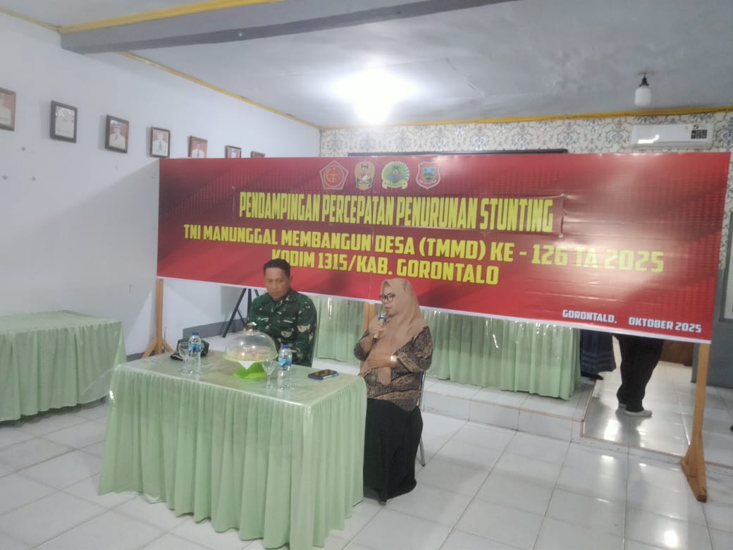 Dari Aula Desa Luhu, Lettu Kav Rahman Haryono Bangkitkan Kesadaran Gizi Warga