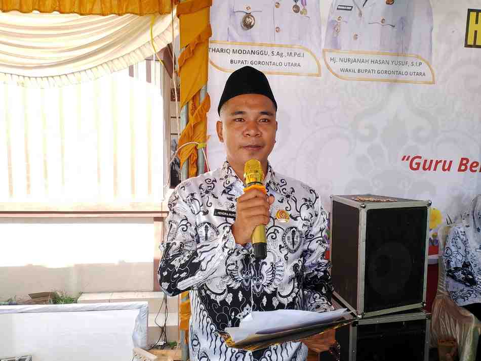 Hendra Nurdin dari SDN 8 Kwandang Ditunjuk sebagai Pembawa Acara pada Upacara HUT PGRI ke-80 dan HGN 2025