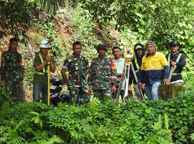 Dandim Gorut Cek Kesiapan Lokasi Pembangunan Jembatan Gantung