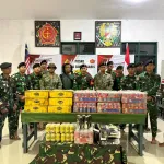 Satgas Pamtas RI-Malaysia Yonkav 13/Satya Lembuswana Gagalkan Upaya Penyelundupan Miras Ilegal di Perbatasan