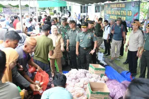 Korem 133/NW Gelar Pasar Murah Peringati Hari Juang TNI AD