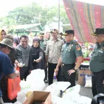 Yonif 713/ST Tuan Rumah Bazaar Murah Hari Juang TNI AD