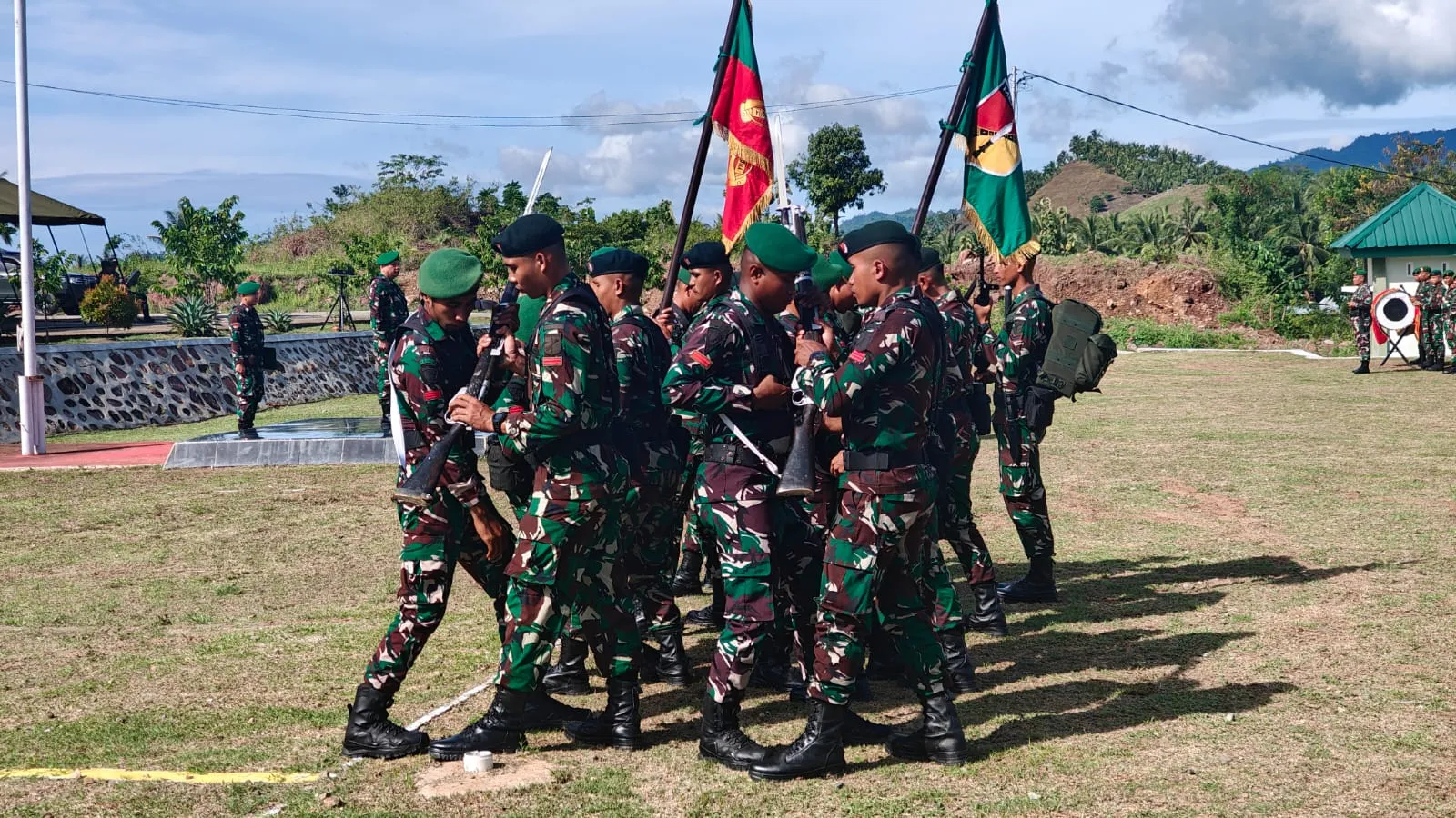 Korem 133/NW Serahkan Simbol YWPJ Peringati Hari Juang Infanteri ke-77