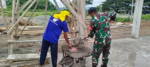 Dukung Program Pemerintah, Babinsa Kwandang Awasi Pembangunan Koperasi Desa