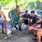 Babinsa Sumalata Gelar Komunikasi Sosial Bersama Warga Desa Kikia