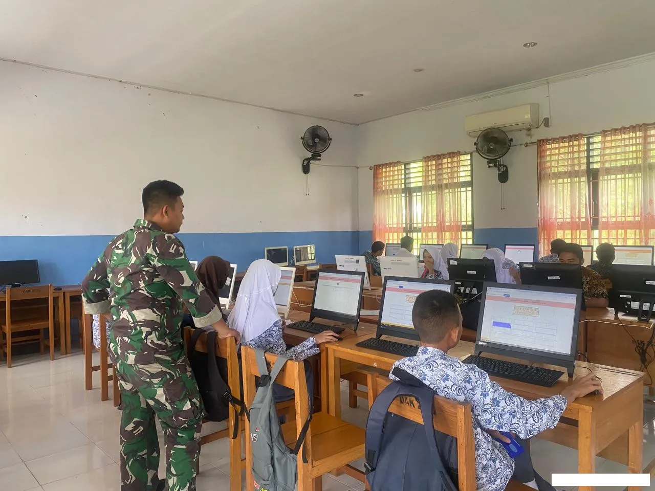 Anggota Staf Teritorial Laksanakan Pendampingan Pemeriksaan Psikologi KKRI di SMA Negeri 5 Gorontalo Utara
