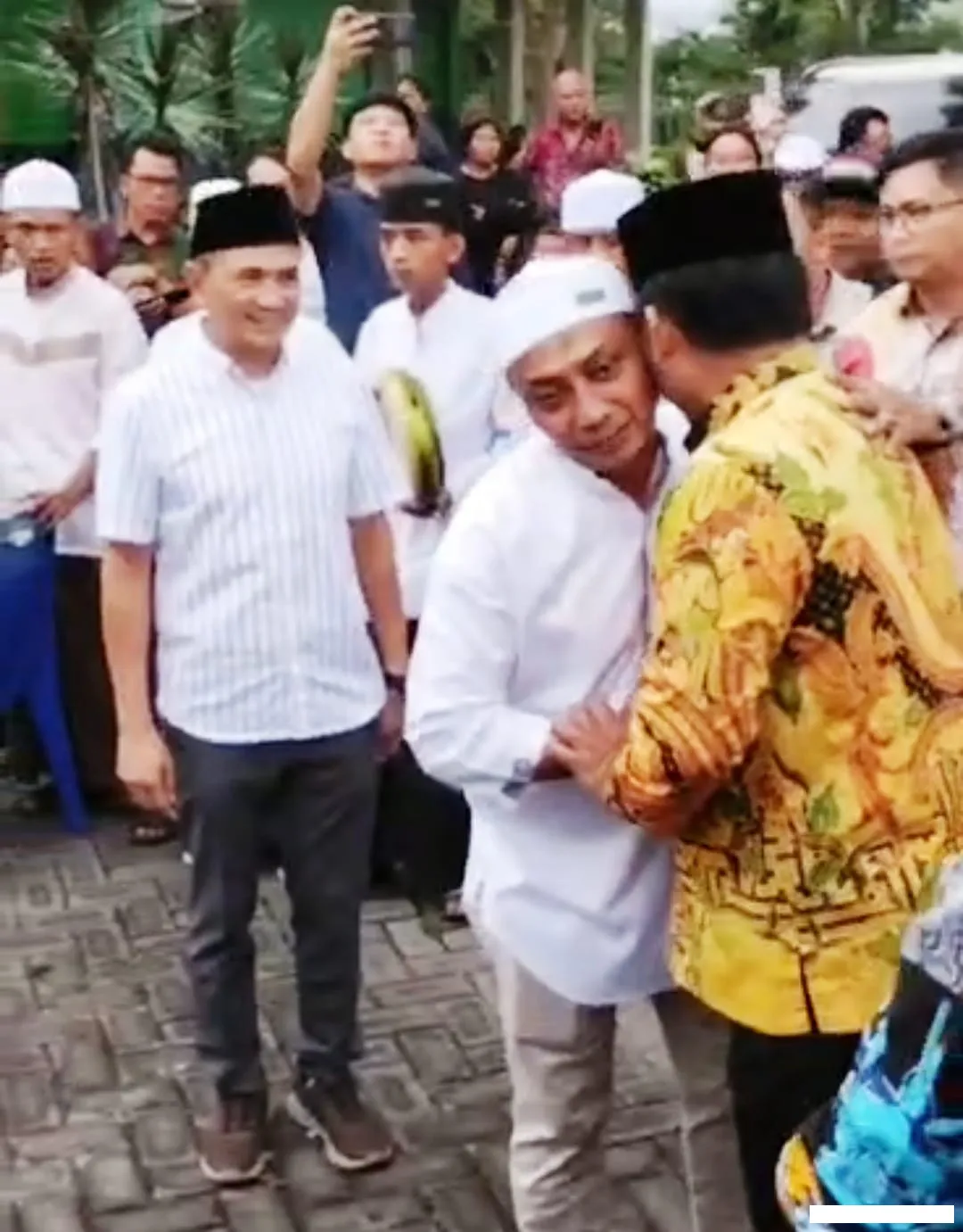 Viral Leraikan Tawuran, Haji Tito Dipuji Gubernur, Warga Sentil Kapolres Bitung
