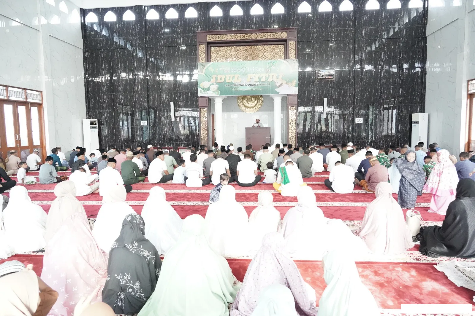 Sinergitas TNI-Rakyat Warnai Perayaan Idul Fitri di Makorem 133/NW