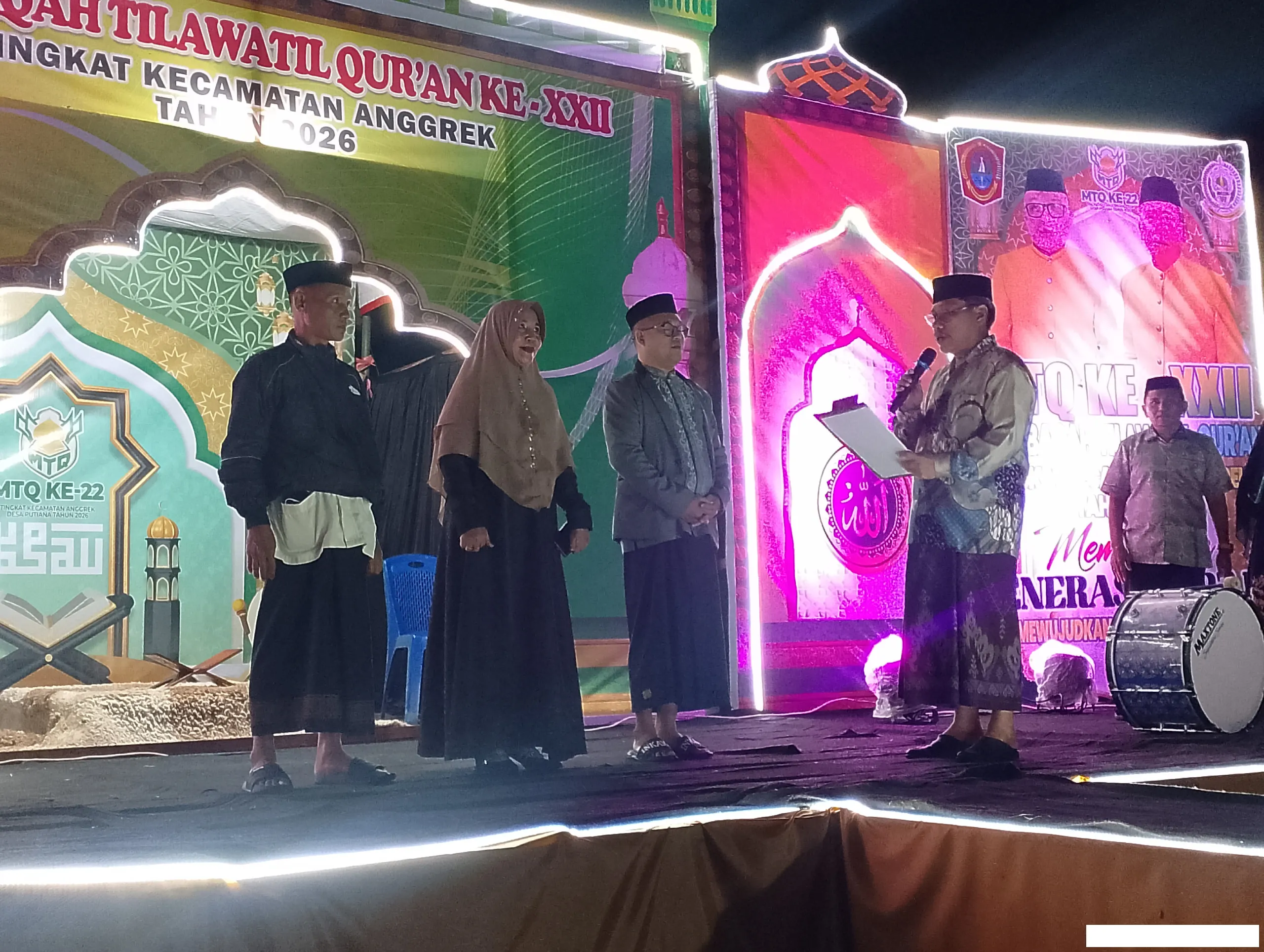Sekda Gorontalo Utara Suleman Lakoro Kukuhkan 3 Dewan Hakim MTQ ke-XXII di Desa Putiana