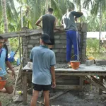Dinding MCK Umum Mulai Berdiri, Satgas TMMD 128 Kodim 1316/Boalemo Pacu Pembangunan demi Sanitasi Warga