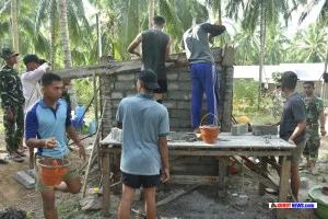 Dinding MCK Umum Mulai Berdiri, Satgas TMMD 128 Kodim 1316/Boalemo Pacu Pembangunan demi Sanitasi Warga