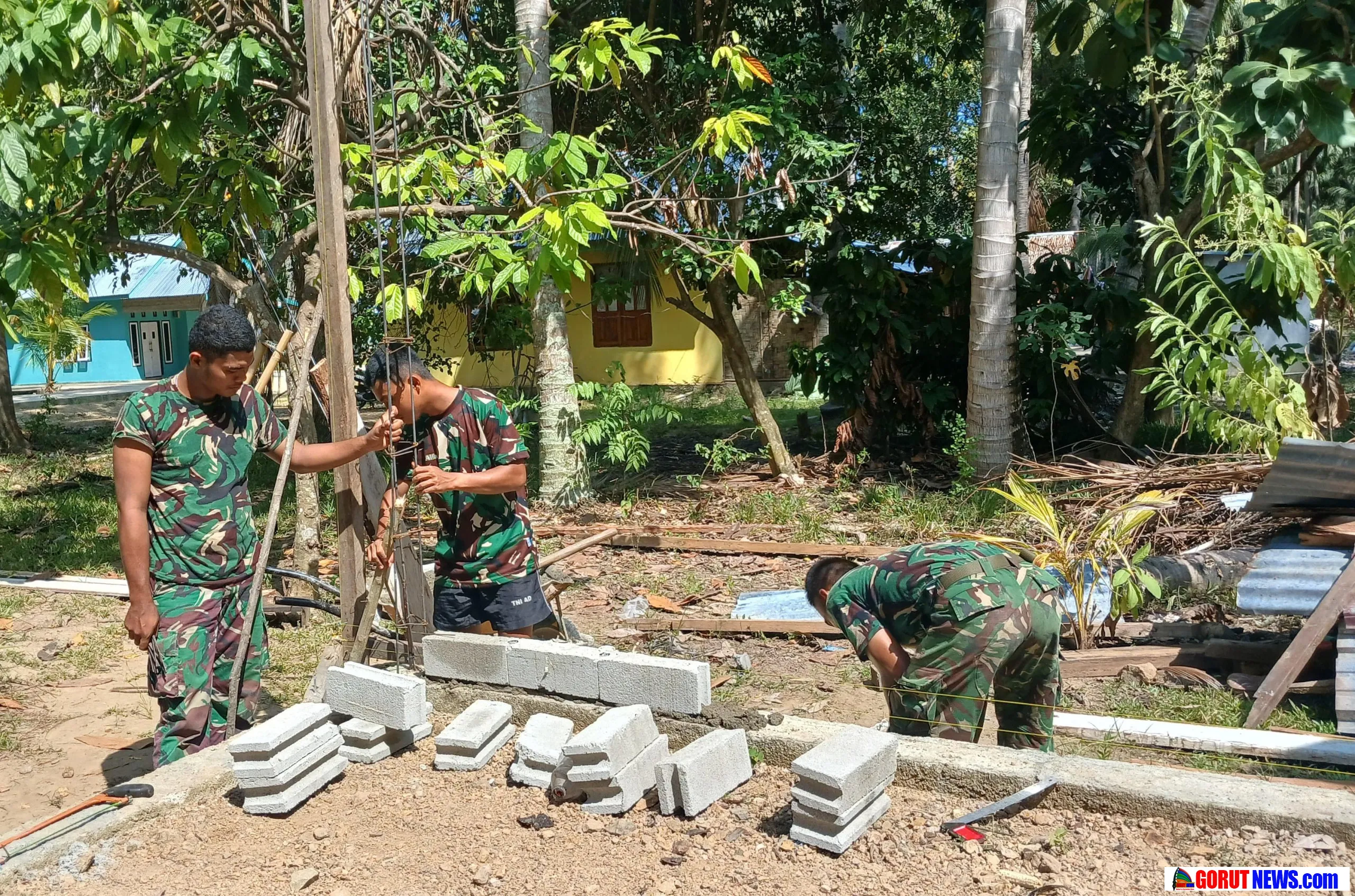 TNI Manunggal Membangun Desa: Memahat Senyum di Wajah Boalemo Melalui Bedah Rumah