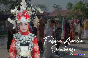 Siswi SMPN 2 Anggrek Tampil Anggun Kenakan Pakaian Adat Gorontalo Dalam Upacara Hardiknas