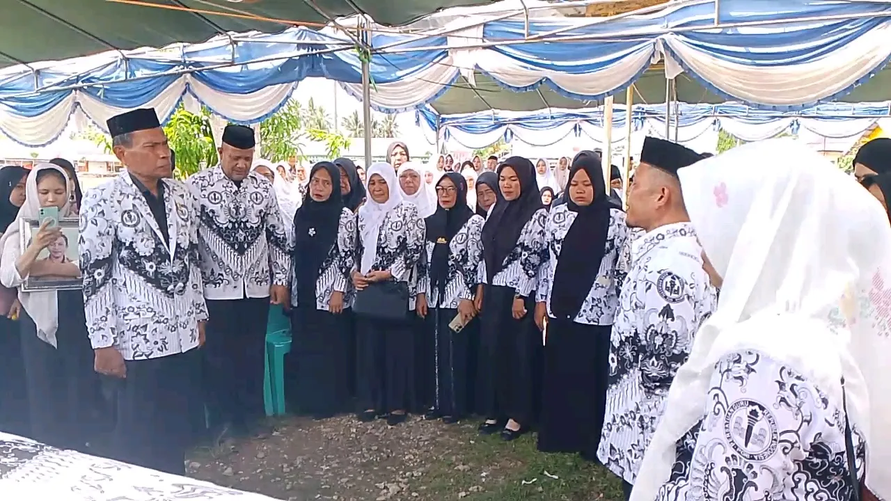 Saat Gema Takbiran Mengantar Sang Guru Efendi Wadipalapa Pulang