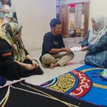 Wujud Solidaritas, PGRI Cabang Anggrek Serahkan Santunan Duka Bagi Keluarga Almarhumah Sri Yanti