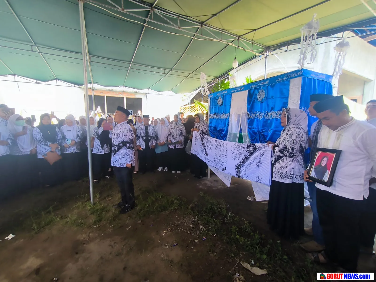 Keluarga Besar PGRI Anggrek Berduka Atas Berpulangnya Guru SDN 10 Anggrek