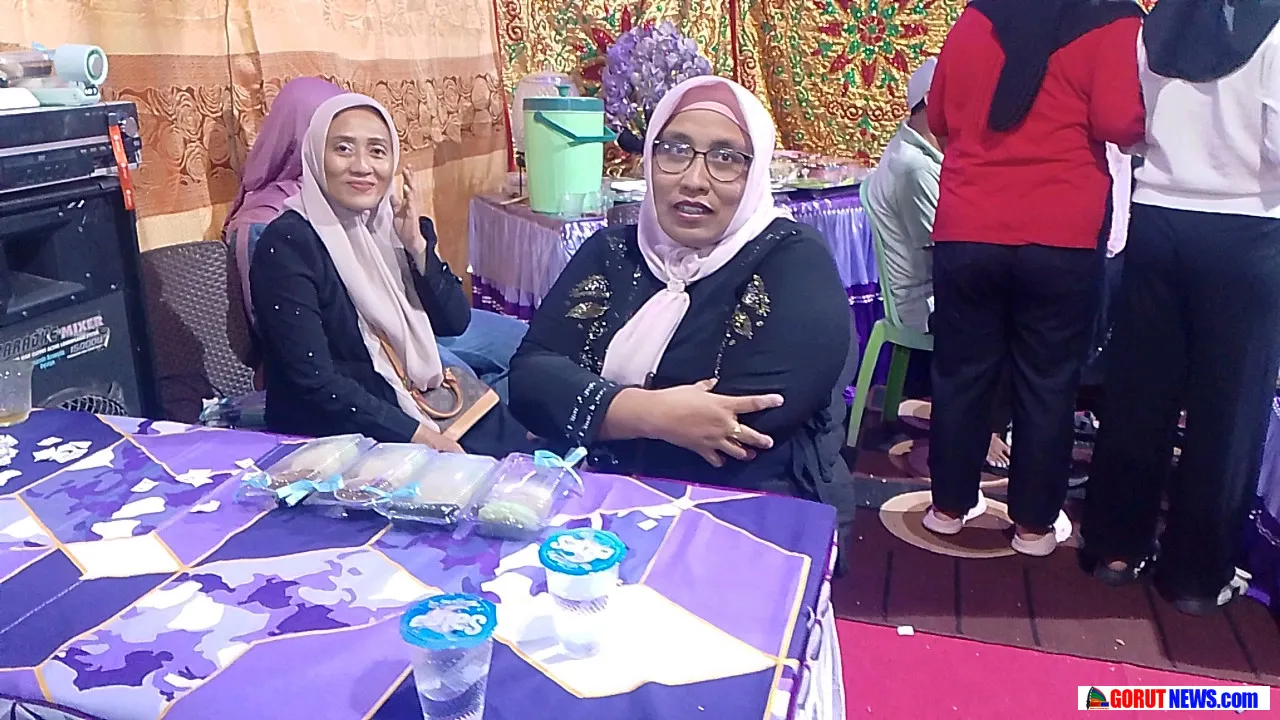 Sediakan Ratusan Kue Gratis, Norma Antuta Berharap Festival Apangi Tolotio Gorontalo Jadi Agenda Tahunan