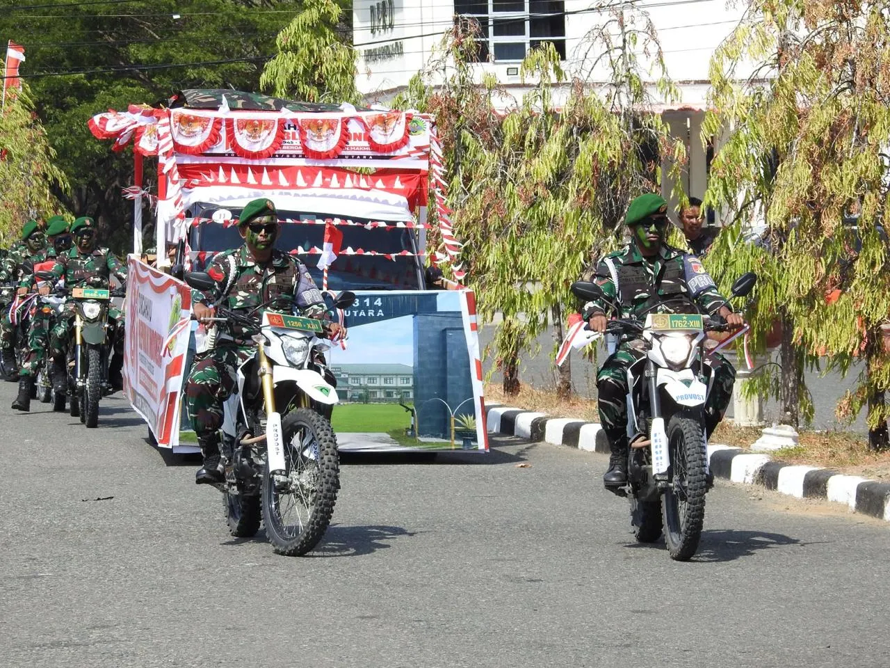 Kodim 1314 Gorontalo Utara Turut Meriahkan Karnaval HUT Ke-81 RI