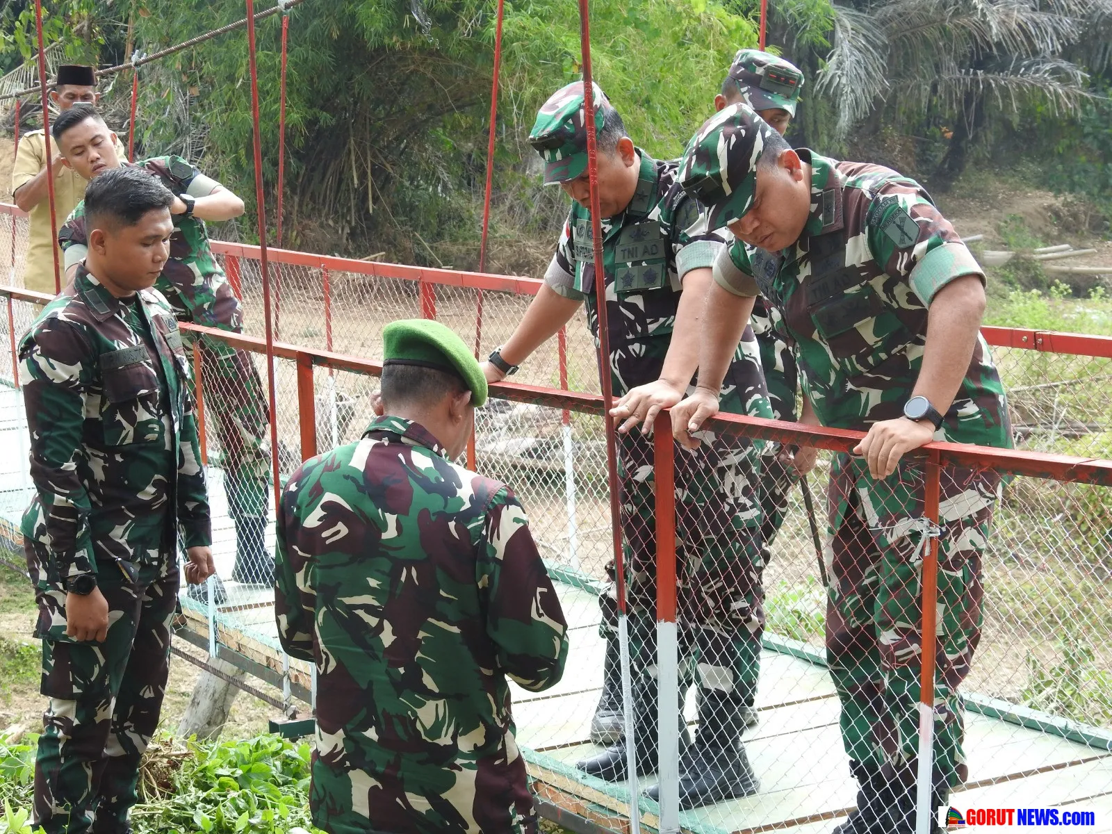 Kasdam XIII/Merdeka Tinjau Konstruksi Jembatan Garuda Sigaso Gorontalo Utara
