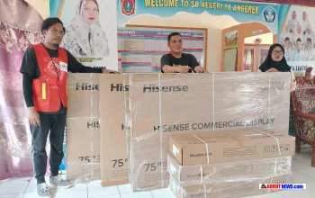 Terima 3 Unit Papan Interaktif Digital, SDN 16 Anggrek Siap Wujudkan Pembelajaran Berbasis Teknologi