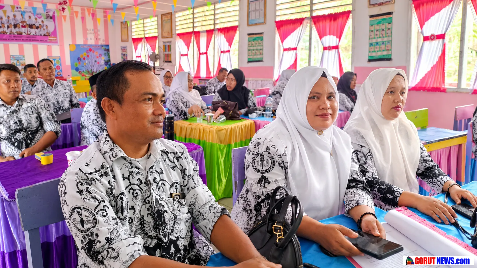 Konferensi Kerja PGRI Anggrek Jadi Ajang Silaturahmi Guru se-Kecamatan Anggrek